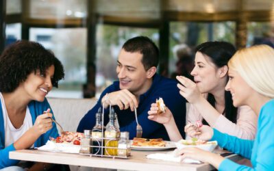 Is There a Family Restaurant in Broadbeach With Good Food and Live Music?