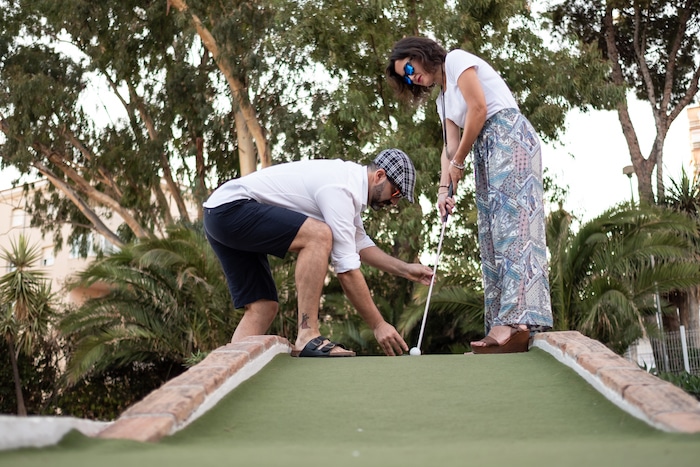 Is Playing Mini Golf a Good First Date?