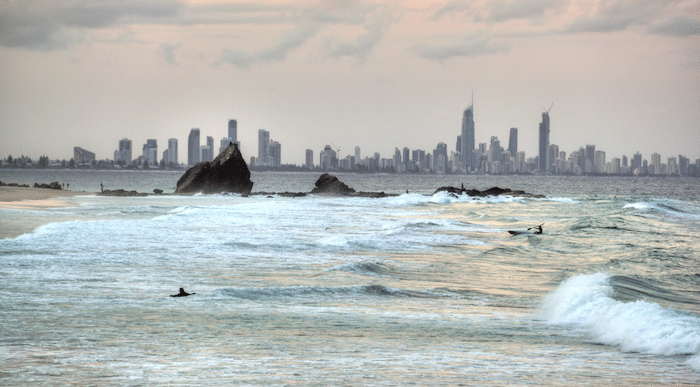 Where Can Newbie Beginners Surf on the Gold Coast