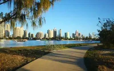 Main Beach and Surrounds